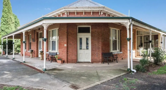 Lancefield Guest House, Book Guesthouse  
