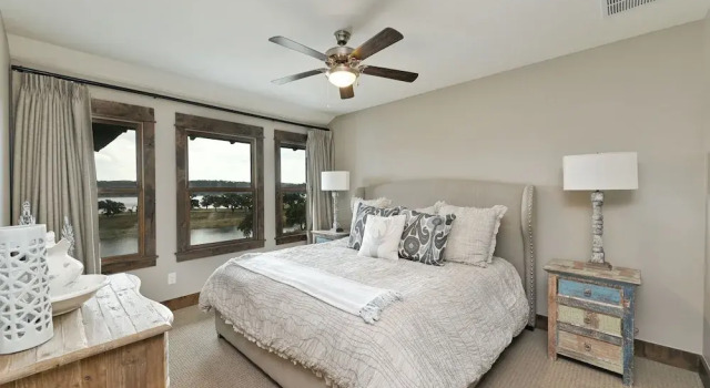 2217 Seabiscuit Cove Villa #109 3 Bedrooms 3.5 Bathrooms Villa, Prenota Villa Cottage a Spicewood, Cottage