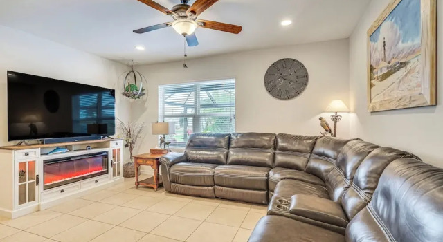 Pool & Hot Tub at Home in Cape Coral, Забронировать Дом для отпуска Виллы Кейп-Корал, Вилла