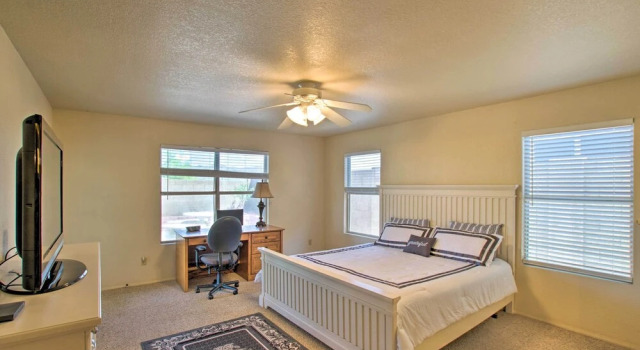 Коттедж Goodyear Home w/ Pool, Quiet Walkable Community