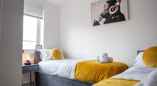 Host Stay Glazier Drive