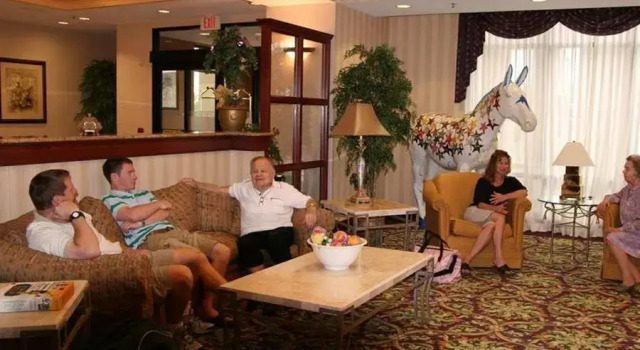 Люкс Hampton Inn Easton