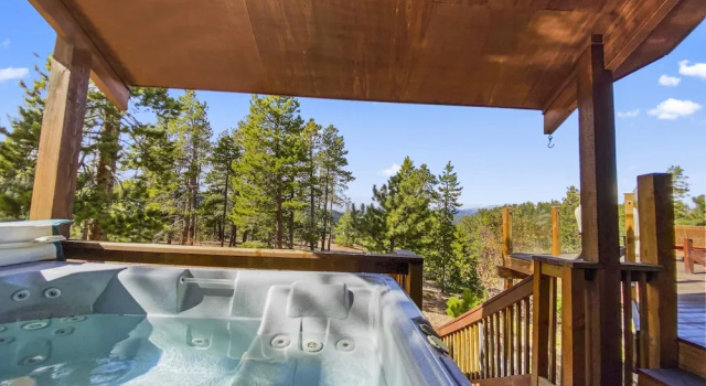 Коттедж Lookout Lodge In Wondervu 4 Bedroom Home by RedAwning