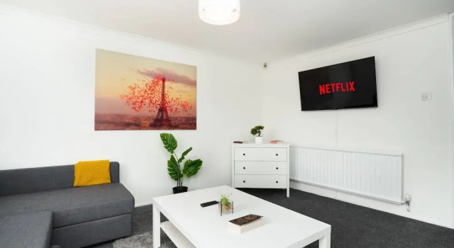 Spacious - 3 Bed - Free Parking, Book Feriehus Washington Tyne and Wear