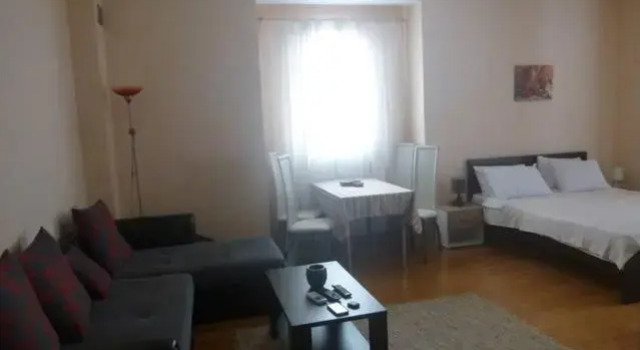 Roman Gardens Studio Apartment