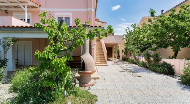 Andreas - App. Maria, Prenota Hotel Hotel a Isole Quarnerine con parcheggio, Parcheggio