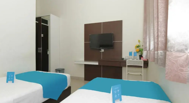 Airy Pecinan Kalikuping Utara 243 Semarang, Book Hotel Hotels in Semarang with Parking, near Semawis Market, Parking