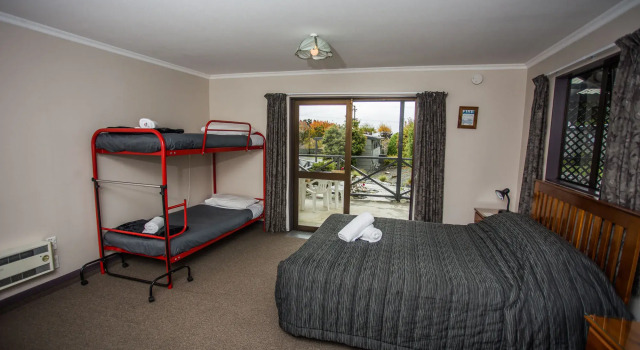 Fiordland Great Views Holiday Park, Забронировать Курортный отель Курортные отели Те-Анау, Курортный отель