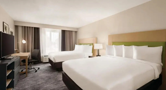 Четырёхместный люкс Country Inn & Suites by Radisson, Savannah Midtown, GA