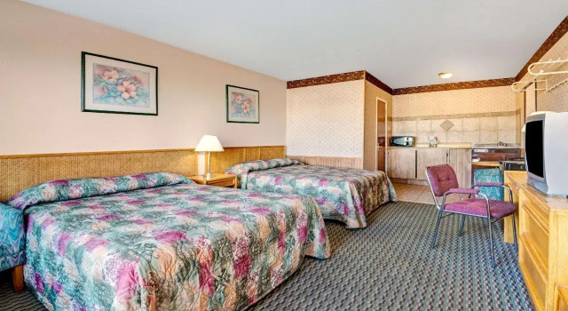 Knights Inn Kitchener, Varaa Hotelli Kitchener 