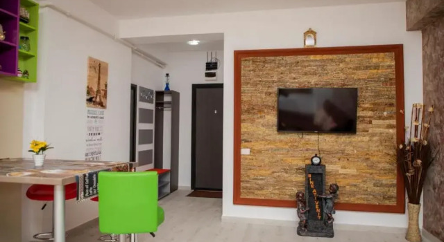 Golden Apartment 1, Varaa Huoneisto Hotellit Mamaia-Sat pysäköinnillä, Pysäköinti