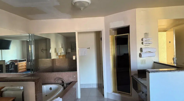 Люкс Fiesta Inn Los Angeles - Bell Gardens