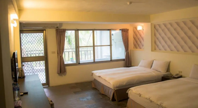Четырёхместный номер Standard с балконом Ayawan Hot Spring Resort