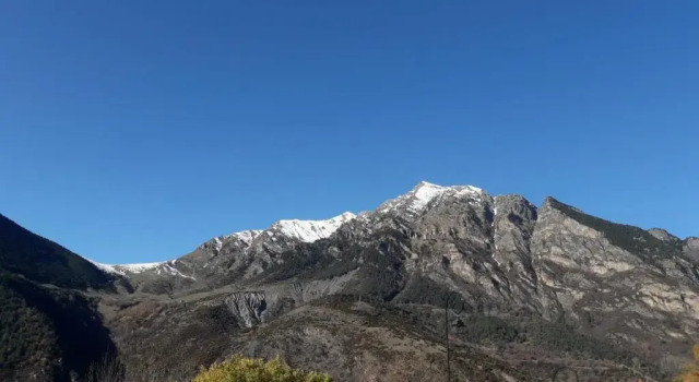 Bo1- Immovall Sant Joan Boi, Забронировать Отель Валь-де-Бои , рядом с Церковь Св. Иоанна в Бои