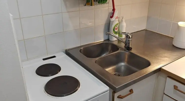Pet-friendly 4 Bed Apt in Turku With Park Views, Boek Hotel Hotels in Zuid Finland met parkeren, Parkeren