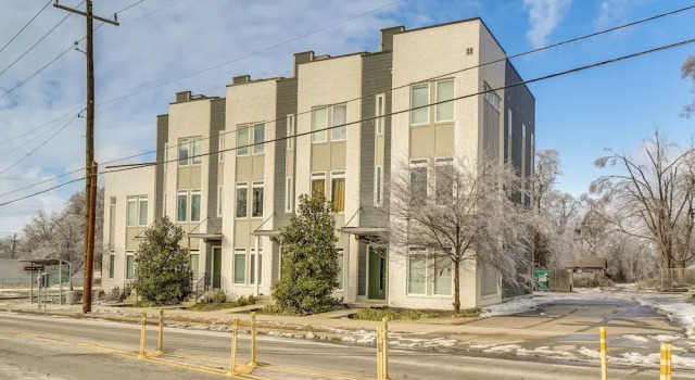 Rooftop Deck! Centrally Located Nashville Townhome, Réserver Appartement Nashville Tennessee