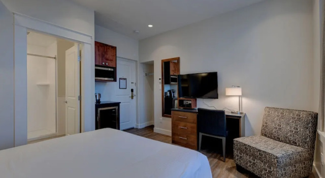 Двухместный номер Premium с видом на город Strathcona Hotel