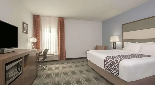 Номер Standard с красивым видом из окна La Quinta by Wyndham Guthrie