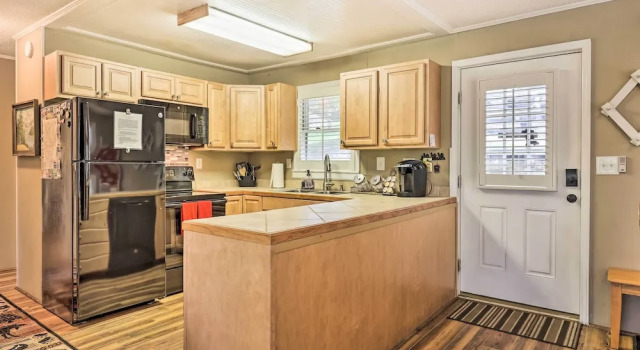 Апартаменты с 2 комнатами с балконом Pet-friendly Condo: Walk to Beech Mtn Resort!