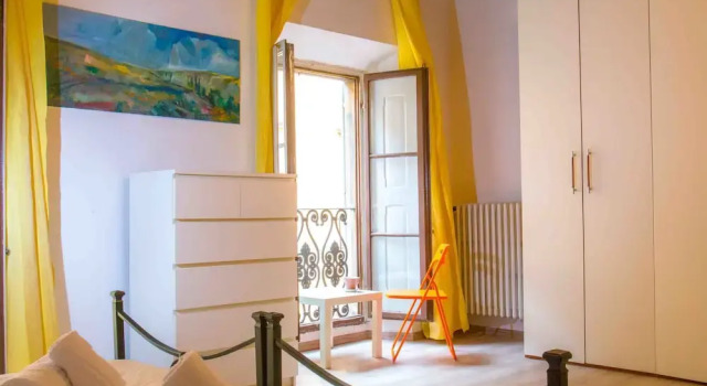 Few steps from the Duomo 4BD Apt Spacious