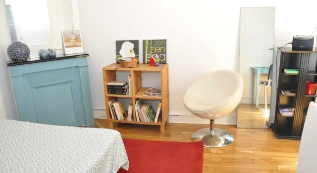 Bright Studio Near Paris
