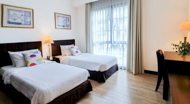 Diamond Westlake Suites