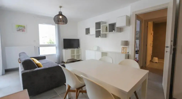 Le Romain -1-bedroom with private garage