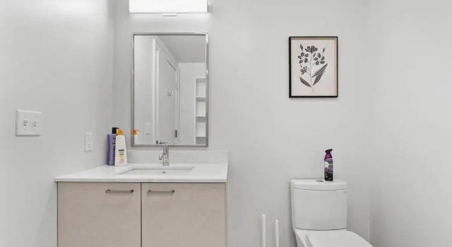 Апартаменты c 1 комнатой Furnished Luxury Apartment Next to Harvard Stadium