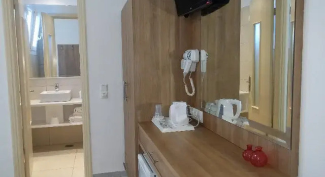 Двухместный номер Standard с балконом Brothers Hotel