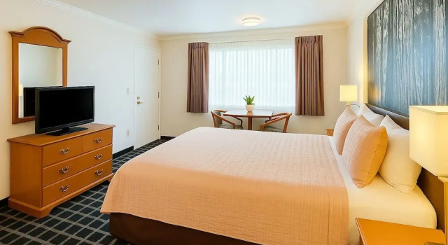 Номер Premium Creekside Inn & Suites