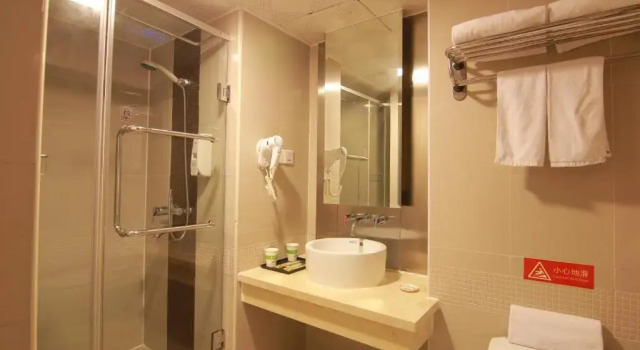 Номер Business Motel Shanghai Jinshajiang Road Daduhe Road Metro Station