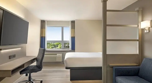 Двухместный номер Business Microtel Inn & Suites Montreal Airport - Dorval QC