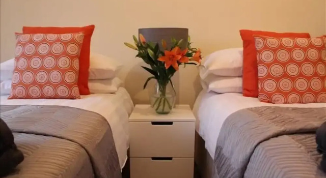 The Eisteddfod - Berwyn House - Central Wrexham - Sleeps Up To 5, Prenota Hotel Wrexham Clwyd