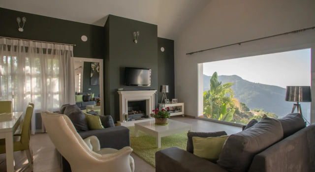 Villa Valentine - Luxury Private Mountain Oasis, Забронировать Вилла Отели Бенаавис с парковкой, Парковка