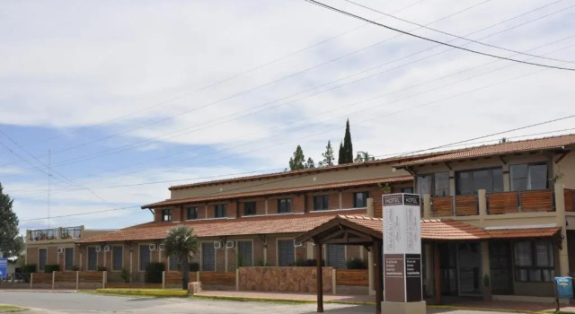 Hotel de la Cañada Mina Clavero, Забронировать Отель Отели в центре Мина-Клаверо с завтраком, отели в центре Мина-Клаверо с завтраком