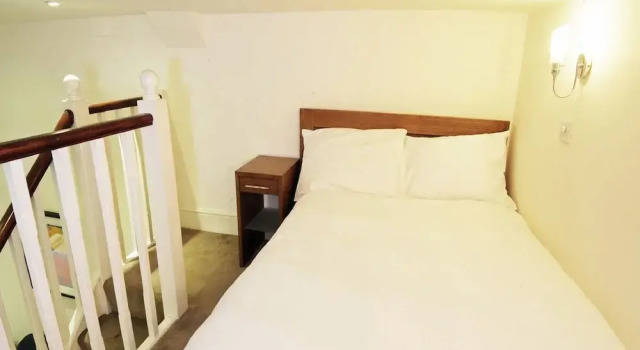 Oxbridge Apartments
