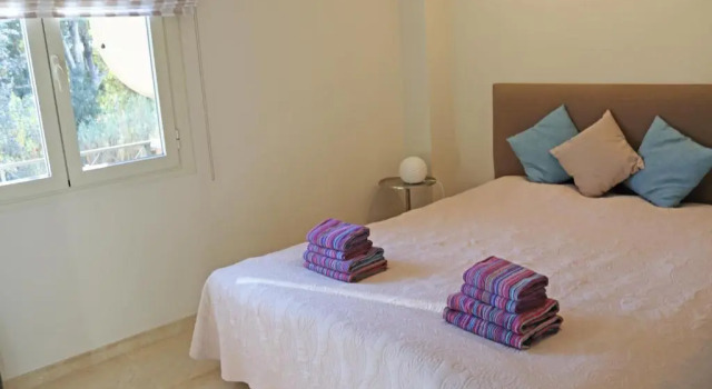 3beds apartment Las Dunas walk to the beach, Забронировать Апартаменты/квартира Марбелья Коста-дель-Соль, рядом с Thieves Tower