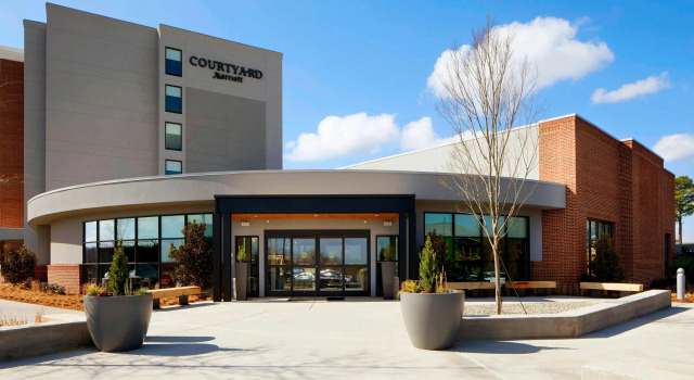 Courtyard Charlotte Fort Mill, SC, Забронировать Отель Отели Южной Каролины с завтраком, Завтраки