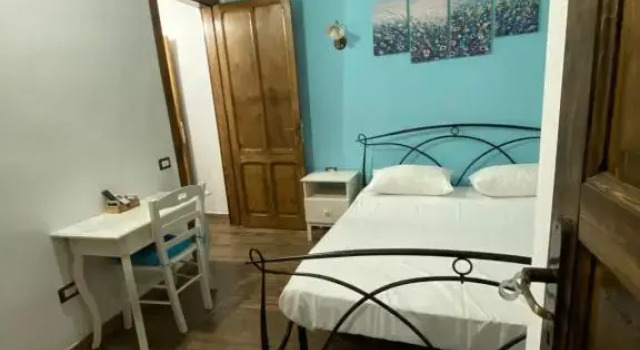 Danis House - affittacamere nel cuore di Cagliari, Забронировать Гостевой дом Гостевые дома Кальяри, рядом с Базилика Св. Сатурнино, Гостевой дом