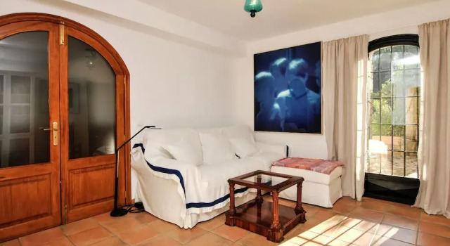 Luxurious Mansion in Montuïri With Sauna