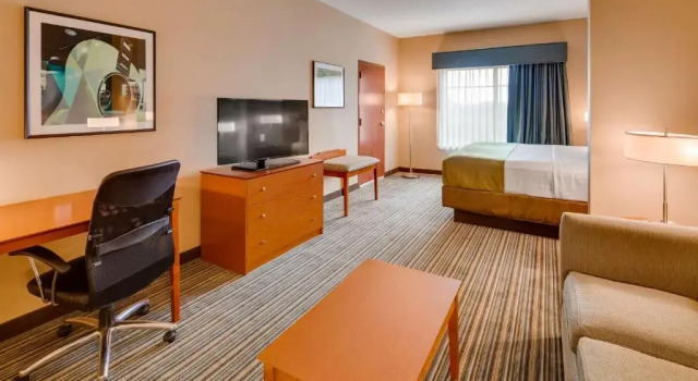 Люкс с красивым видом из окна Best Western Plus Tuscumbia/Muscle Shoals Hotel & Suites