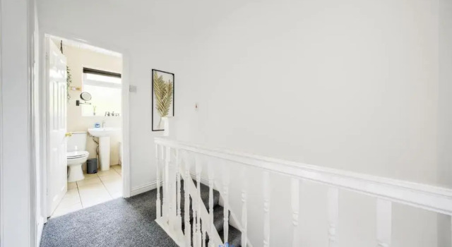Коттедж Coventry Large Stylish 4 Bedroom House, Sleeps 8, Private Parking, by EMPOWER HOMES rates incl VAT