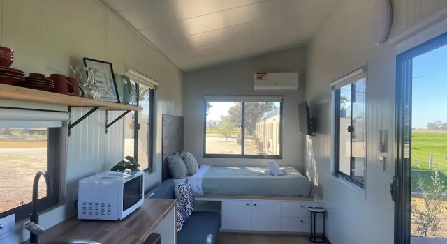 Студия с балконом и с видом на сад Kerang Holiday park