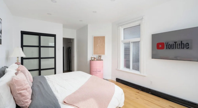 Номер Standard с 3 комнатами с балконом и с видом на сад Downtown Luxe - Parking, Metro, King Bed, Sleeps 6