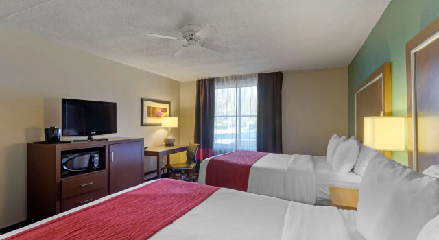 Четырёхместный номер Standard Comfort Inn West Valley - Salt Lake City South
