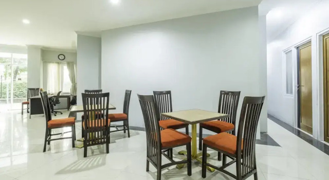 Al Jazeerah Residence Syariah by OYO Rooms, Boek Hotel Hotels in Bandung met parkeren, in de buurt van Rumentang Siang, Parkeren
