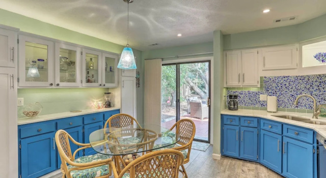 Апартаменты Walk to Ocean: North Myrtle Beach Townhome!