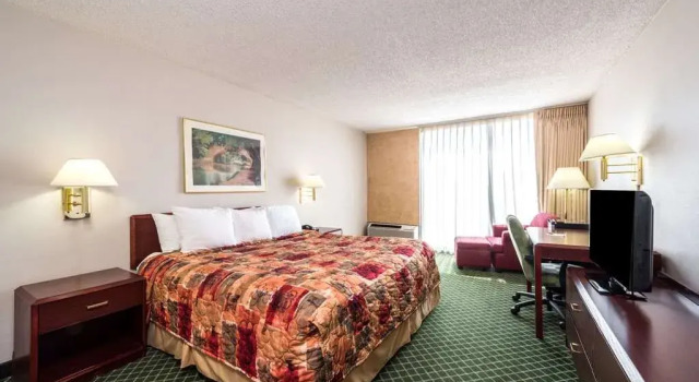 Ramada by Wyndham Dallas Love Field