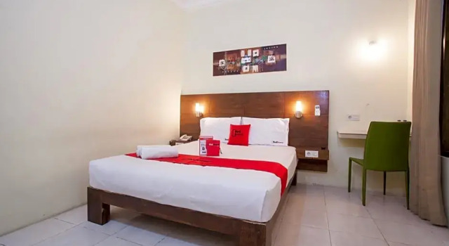 Habitación doble Estándar RedDoorz near Marvel City Mall