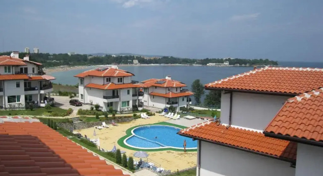 Апартаменты Kapriz Apartment